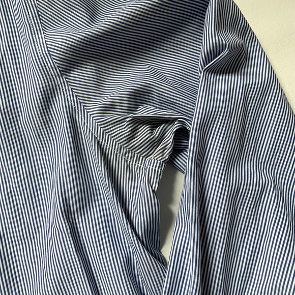 Gap - Fitted Button Up Stripped Shirt, Size Medium - Picture 3 of 6